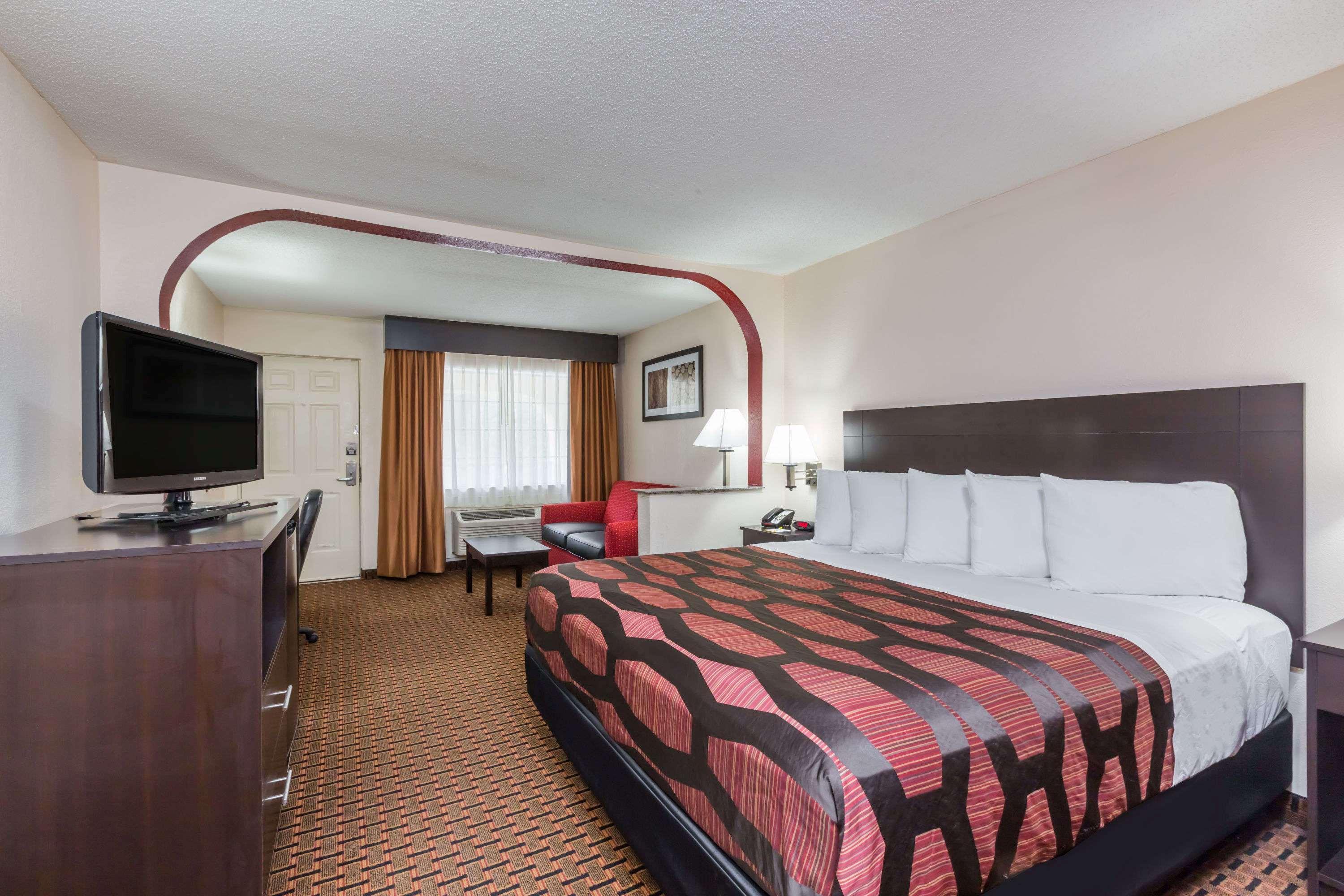 Hotel Days By Wyndham Pearl/jackson Airport