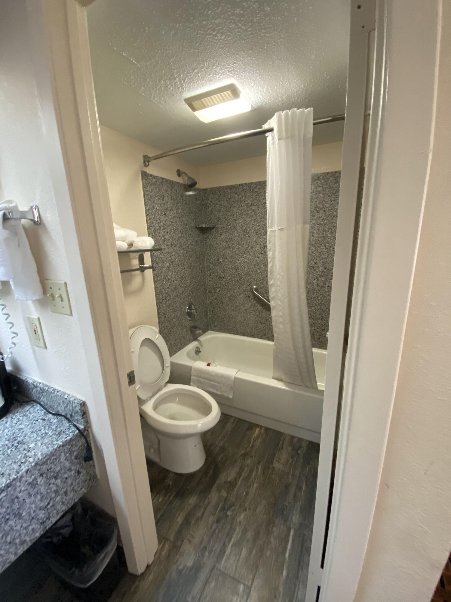 Hotel Days By Wyndham Pearl/jackson Airport
