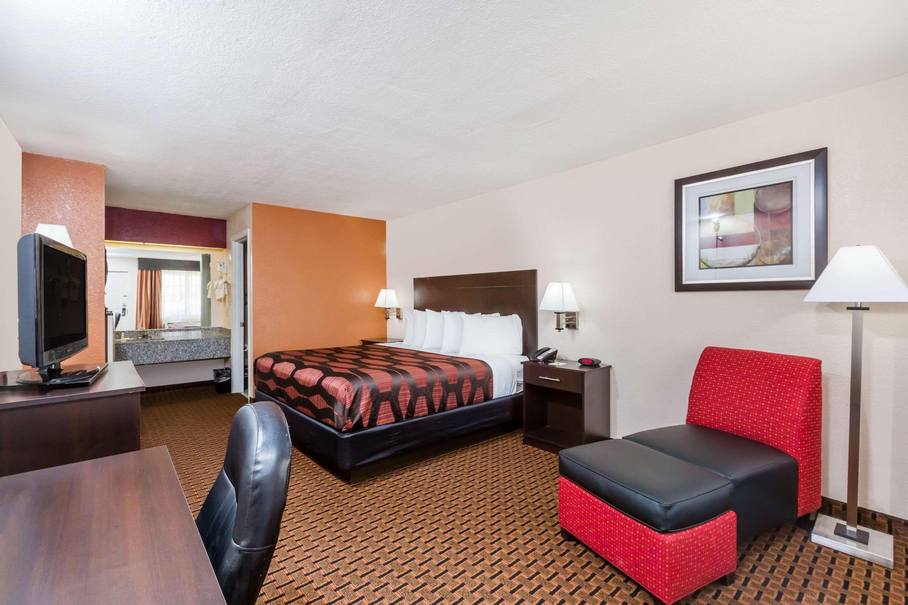 Days By Wyndham Pearl/jackson Airport Hotel