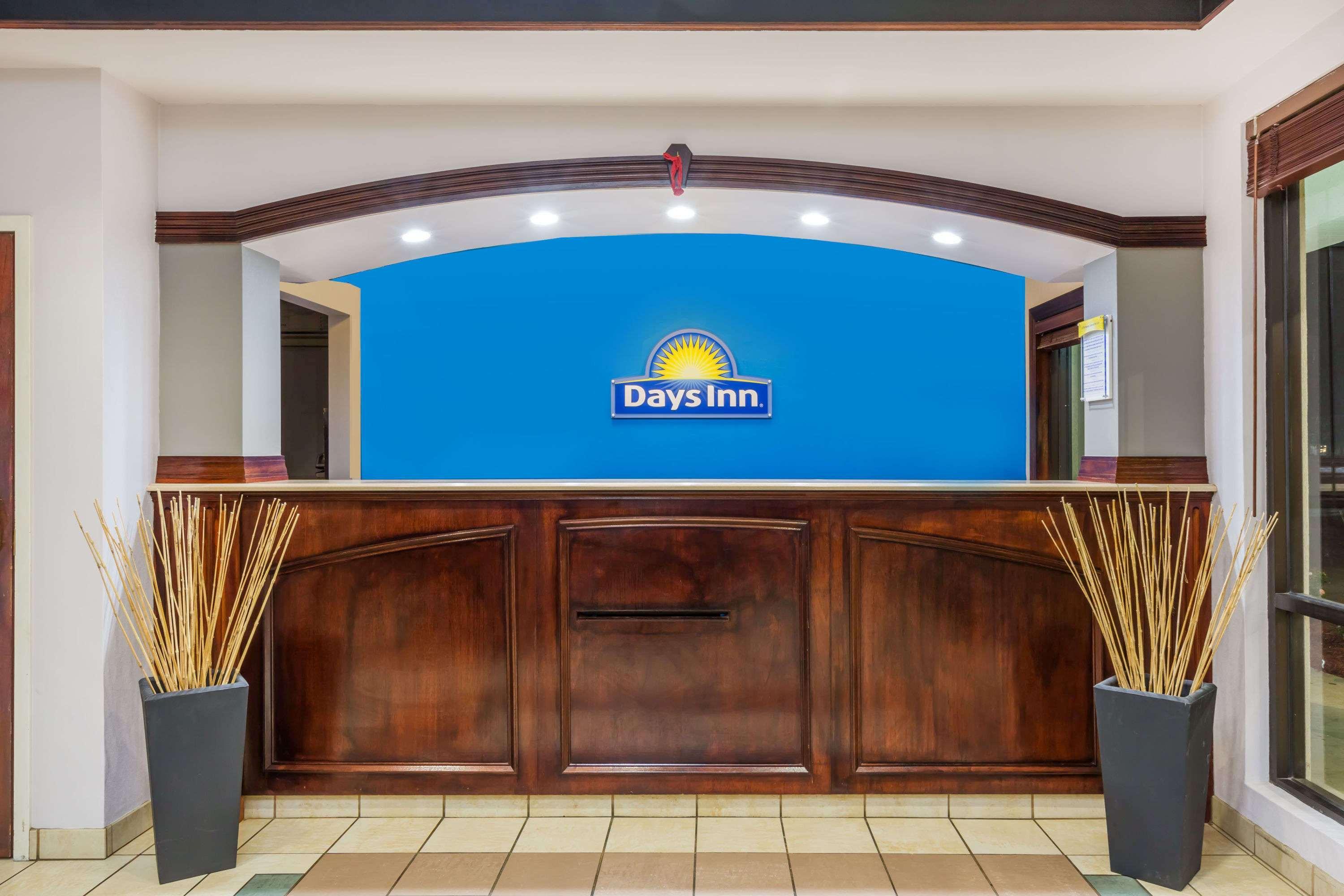 Days By Wyndham Pearl/jackson Airport Hotel